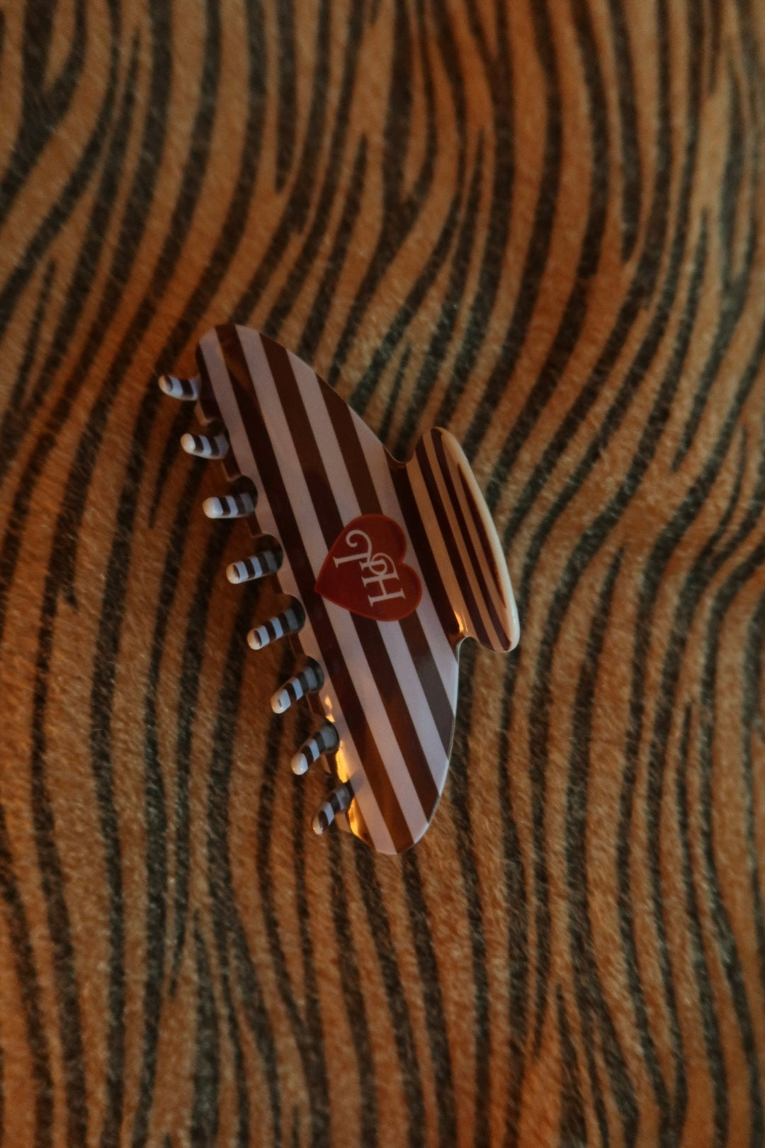 TPH PARTY CLAW CLIP