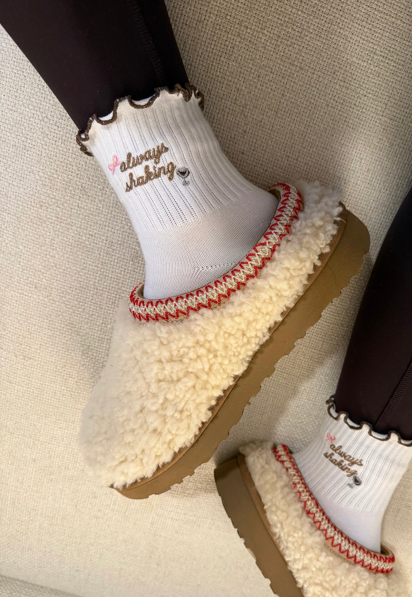 ALWAYS SHAKING GRIP SOCKS