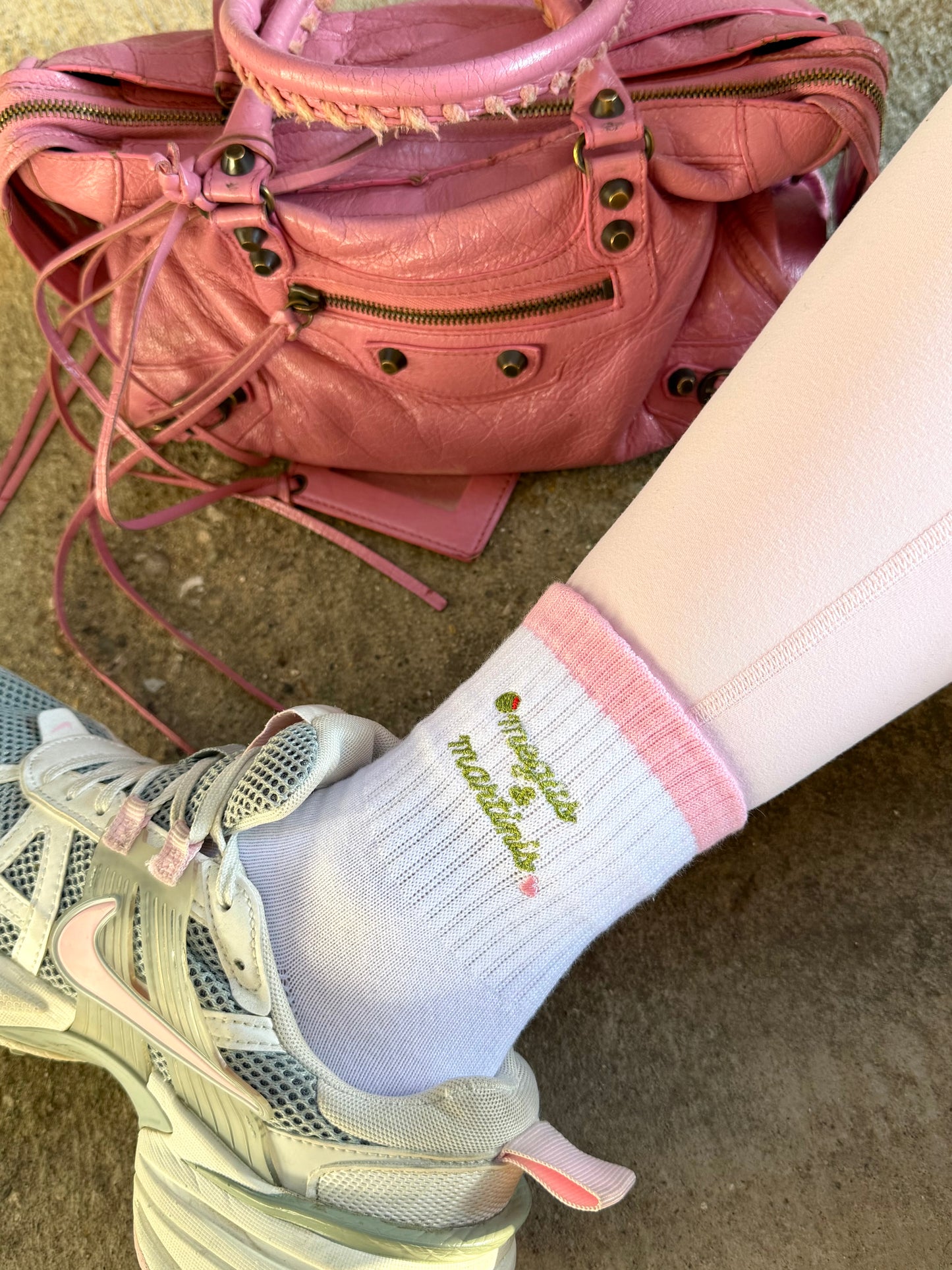 MEGAS & MARTINIS GRIP SOCKS