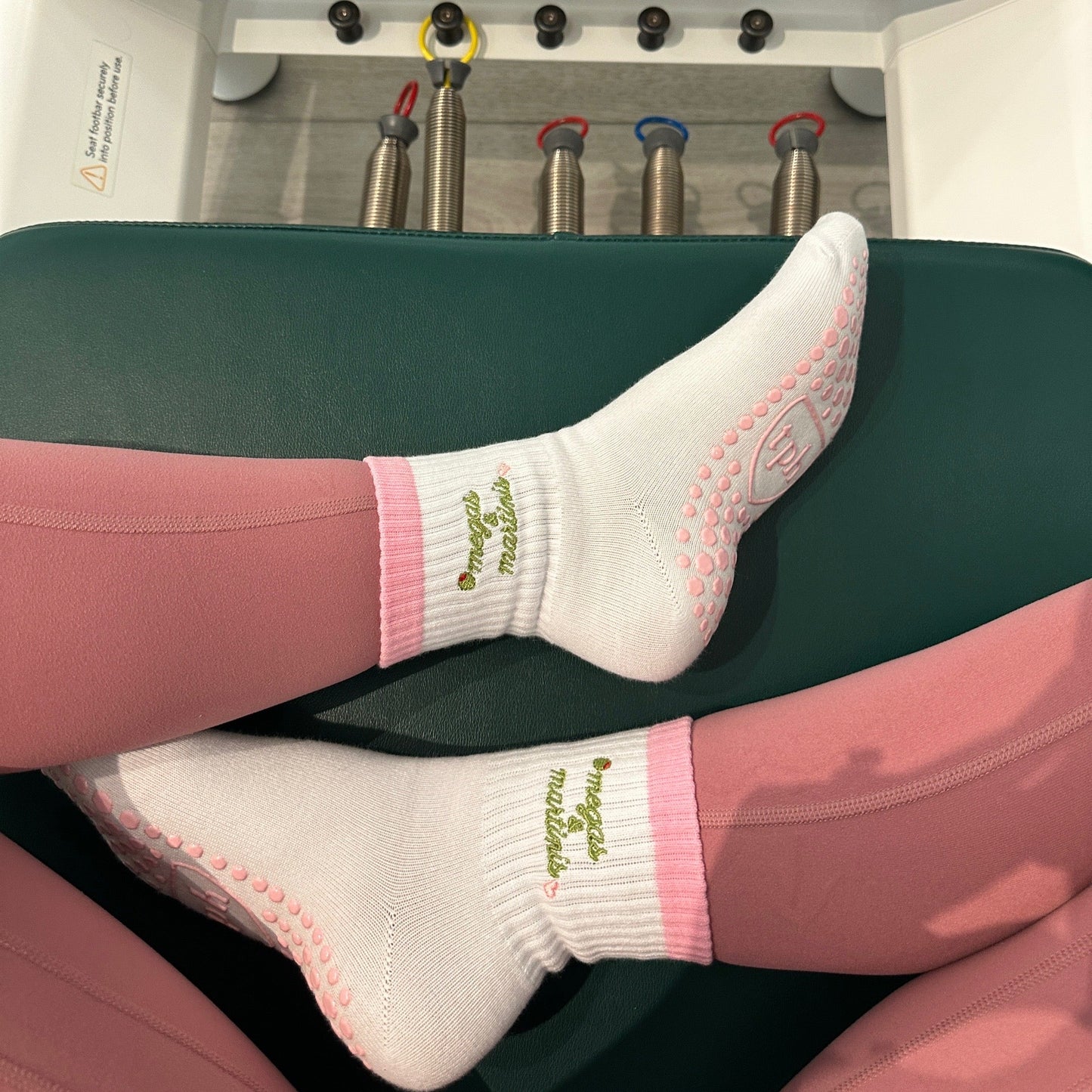 MEGAS & MARTINIS GRIP SOCKS