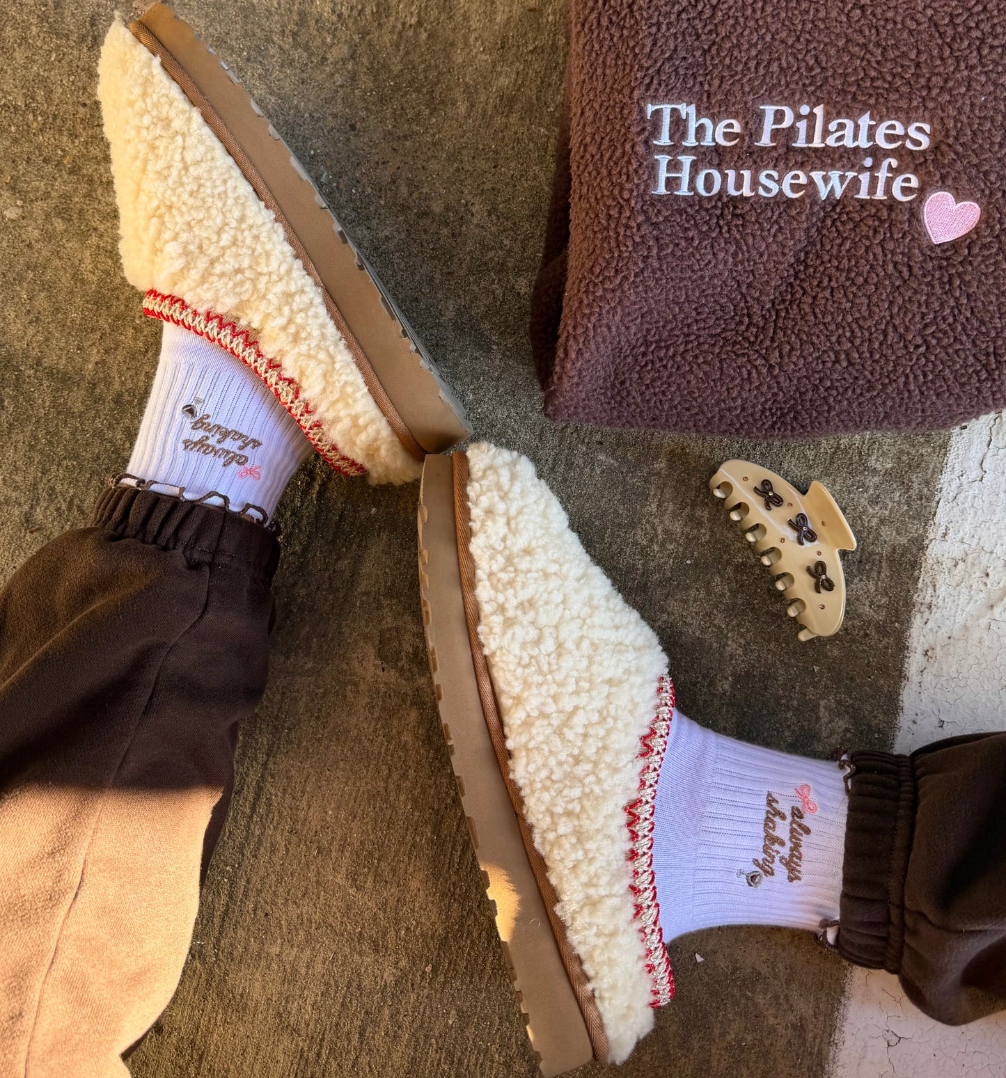 ALWAYS SHAKING GRIP SOCKS